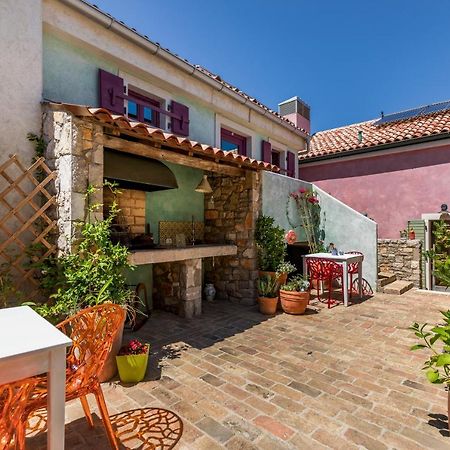 La Dolce Vita Residence Lussingrande Esterno foto